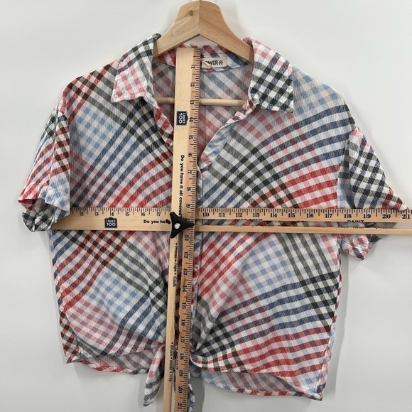 Wallflower woman crop/knot top Large - Picture 5 of 5